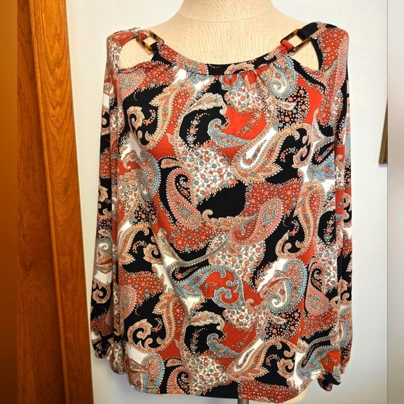 INNER BEAUTY WOMEN'S LONG-SLEEVED PAISLEY TOP. SIZE LARGE. - Picture 1 of 8